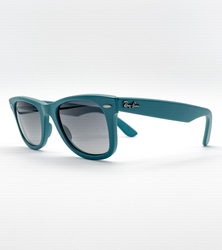 Occhiali da sole Ray Ban Wayfarer color RB2140 - vista laterale